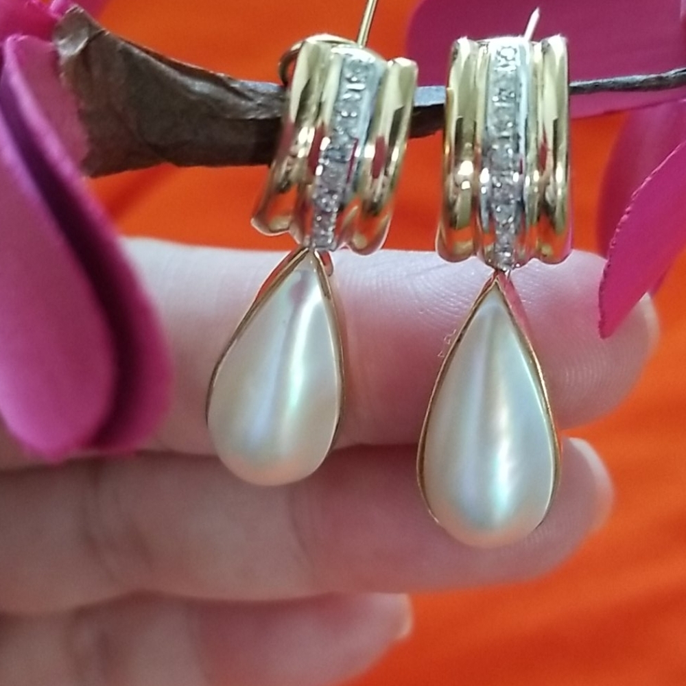 14K Gold, Morher of Pearl & Diamond  earrings